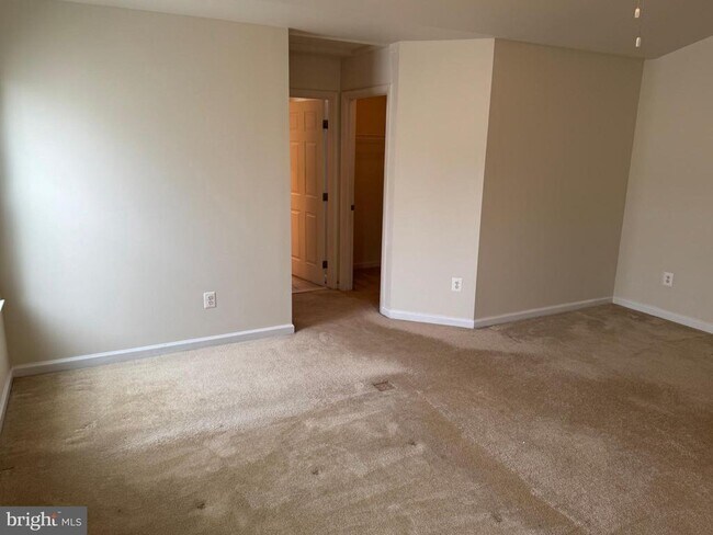 Building Photo - 12489 Pfitzner Ct