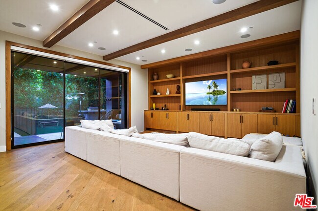 Building Photo - 4145 Tujunga Ave