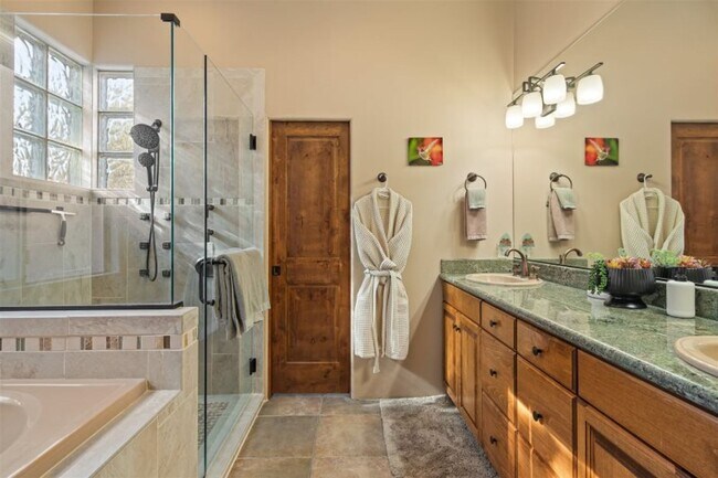 Building Photo - Vacation Rental- 30 Day rental