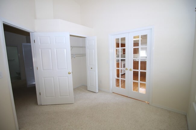 Building Photo - Amazing 5 bedroom home in Desirable Crown Hill Mesa on West Side of town