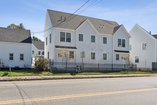 Building Photo - 2 Hoxton Ln