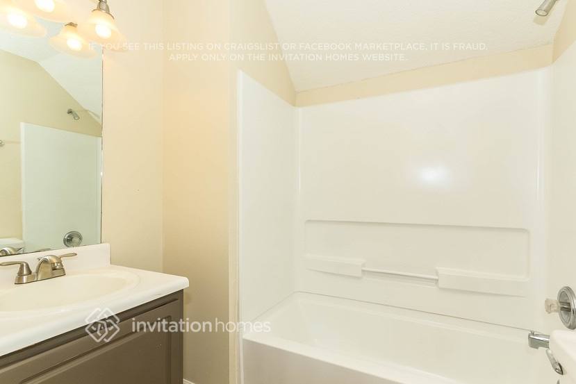 Building Photo - 1131 Collyns Ct