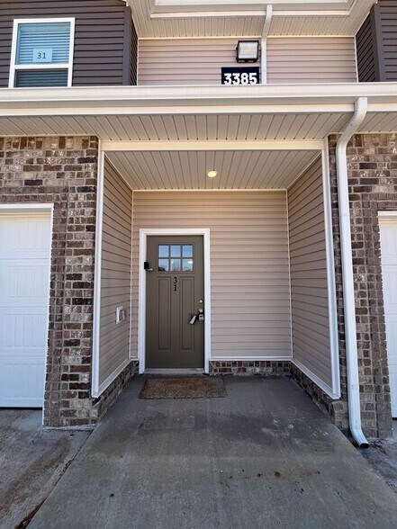 Building Photo - 3385 Polly Dr