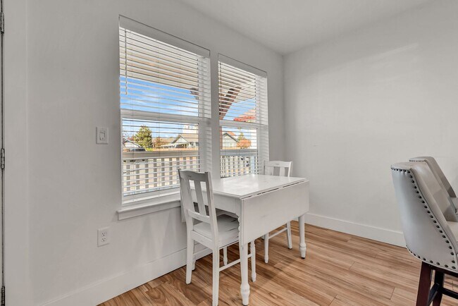 Building Photo - Experience residential luxury living only 2 blocks from the heart of downtown Livermore!!