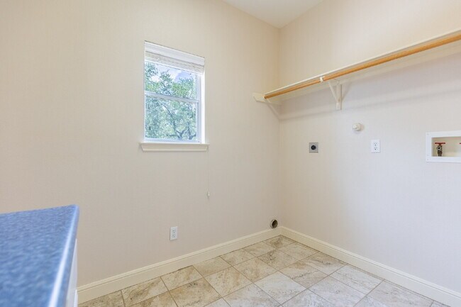 Building Photo - 1806 Three Forks