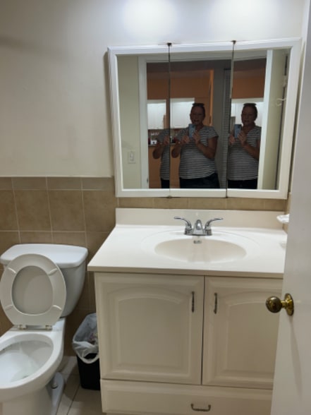 Building Photo - 450 NW 20th St