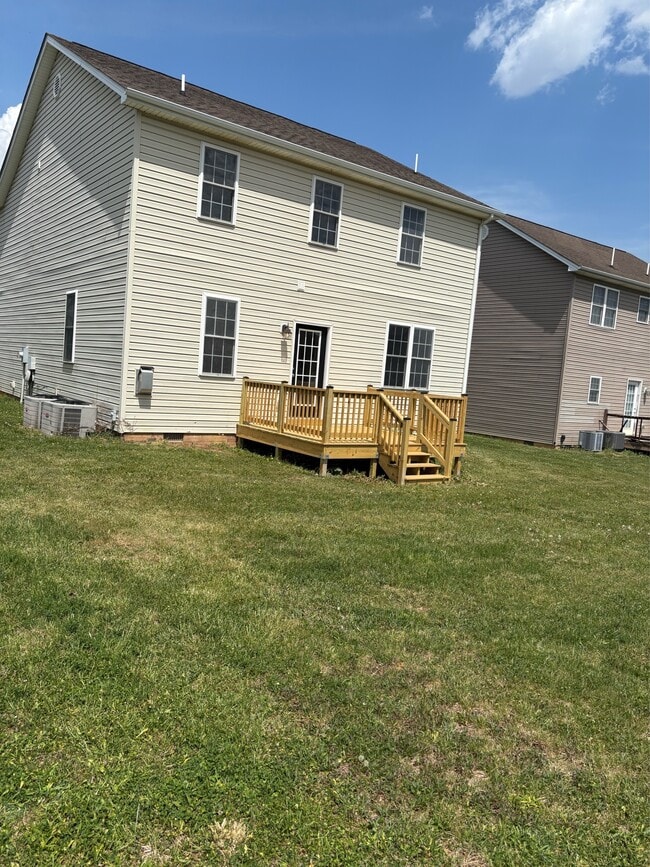 Building Photo - 129 Forever Ct