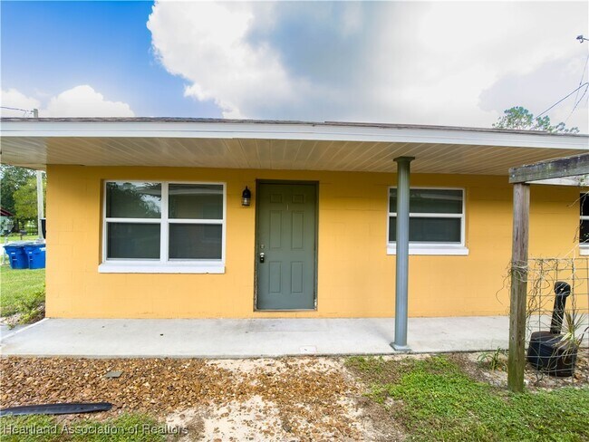 Building Photo - 733 Booker Ave