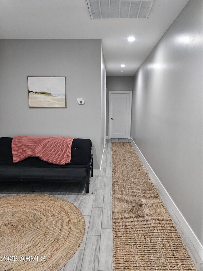 Building Photo - 1402 S 10th Ave