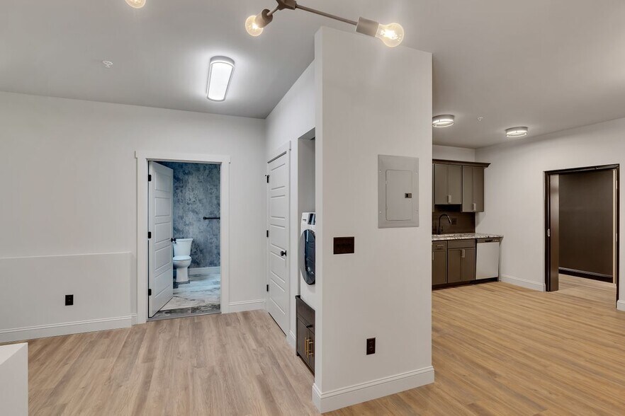 Building Photo - 36 Pawling Ave
