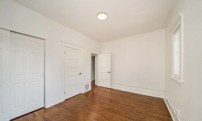Building Photo - 1440 St Paul St