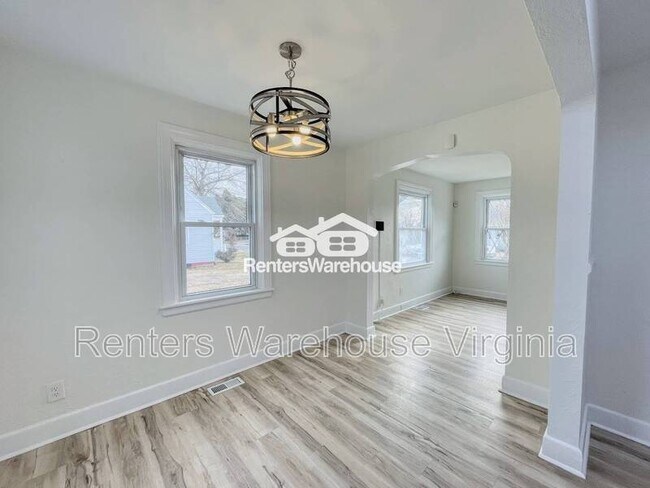 Building Photo - 4862 Norvella Ave