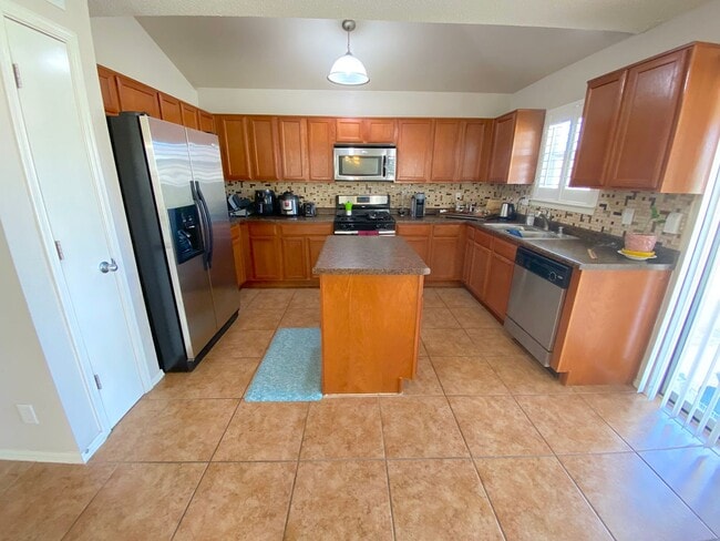 Building Photo - Northeast/Sandstone Ranch El Paso 3 Bed Re...