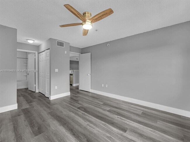 Building Photo - 2071 Renaissance Blvd