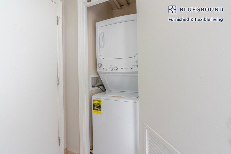 Building Photo - 2221 I St NW