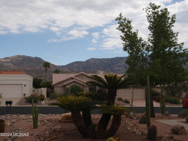 Building Photo - 38040 S Elbow Bend Dr