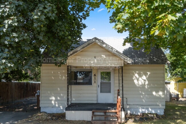 Building Photo - 611 E Longfellow Ave