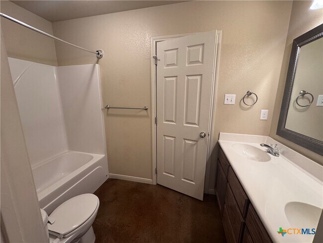 Building Photo - 1523 Aztec Trce