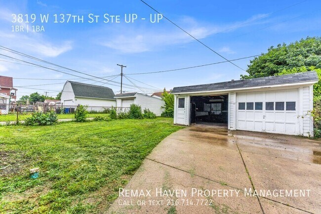 Building Photo - 3819 W 137th St