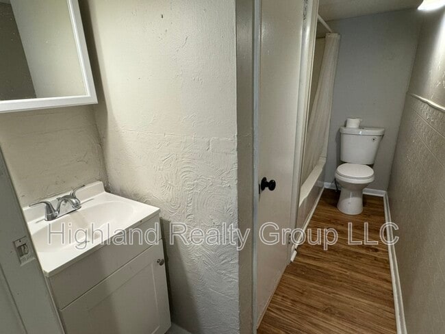 Building Photo - 1887 Habecker Rd