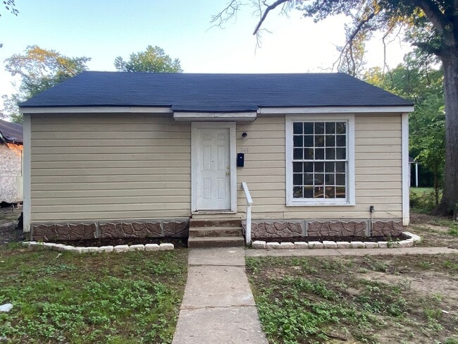 Primary Photo - 346 E 73rd St