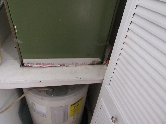 Building Photo - 603 Sea Pine Way