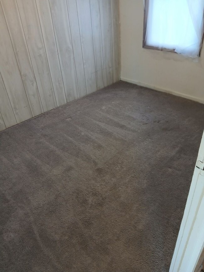 Building Photo - F237IE