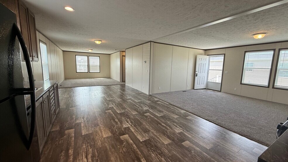 Building Photo - 37846 Sandstone Trl