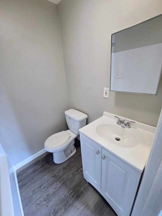 Building Photo - 430 W Turner St