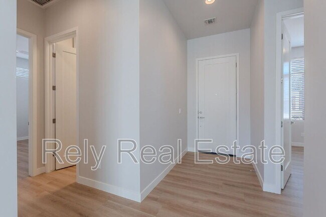 Primary Photo - 6050 E Hidden Valley Dr