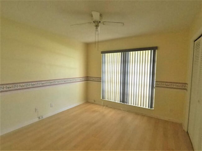 Building Photo - 7450 SW 15th St