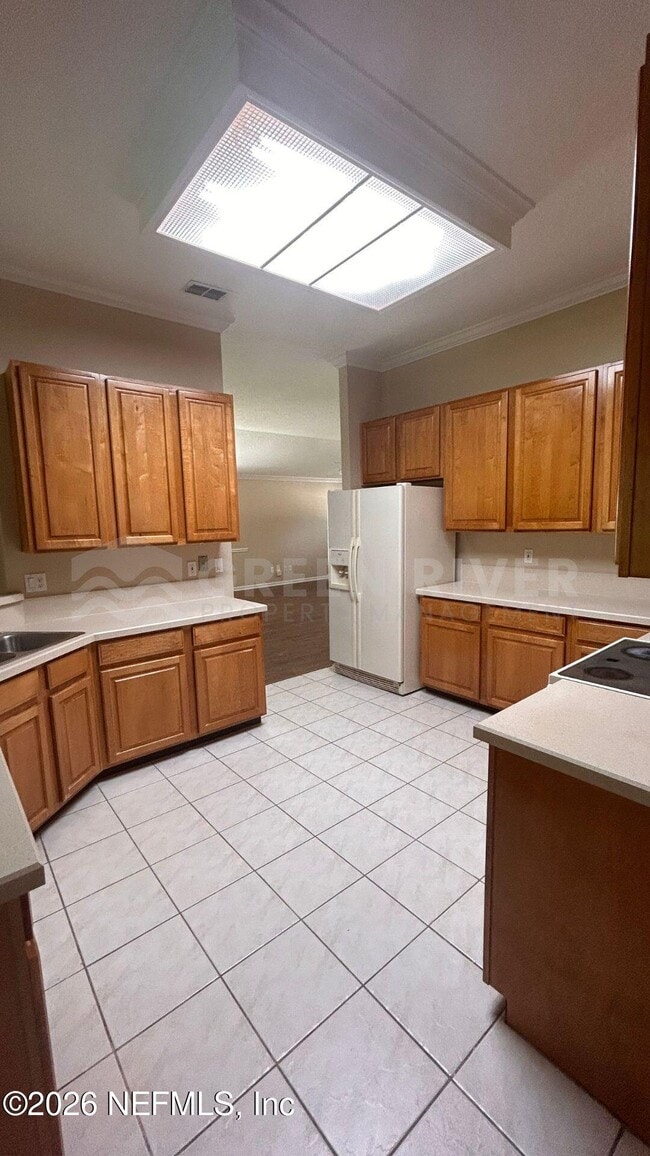 Building Photo - 2522 Willow Creek Dr