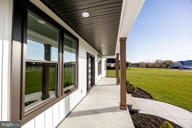 Building Photo - 5692 King Stuart Dr