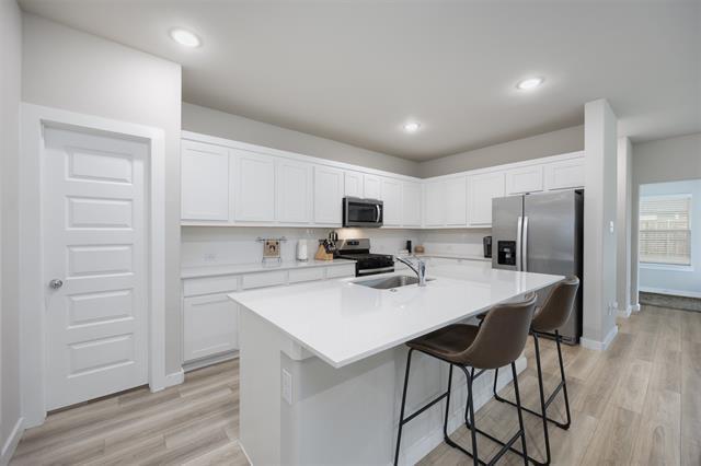 Building Photo - 545 Beck Dr