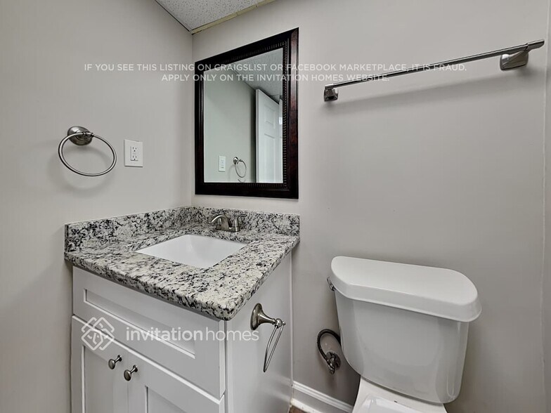 Building Photo - 5789 Chisholm Trail SW