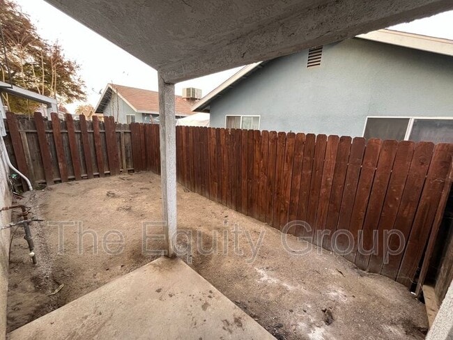 Building Photo - 1434 Cottage Pl