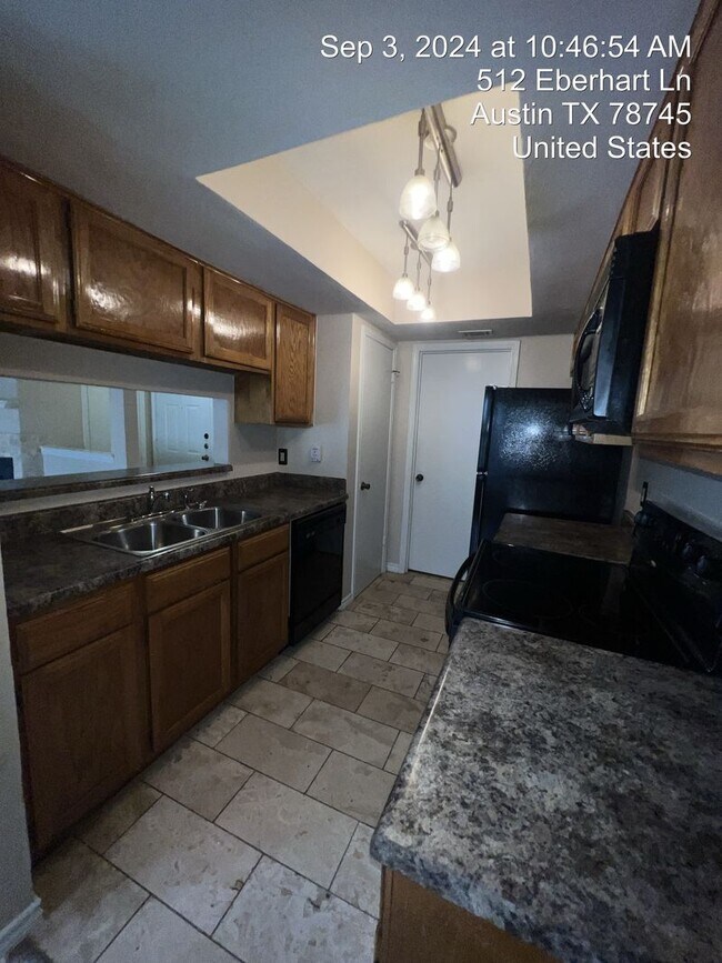 Building Photo - 512 Eberhart Ln