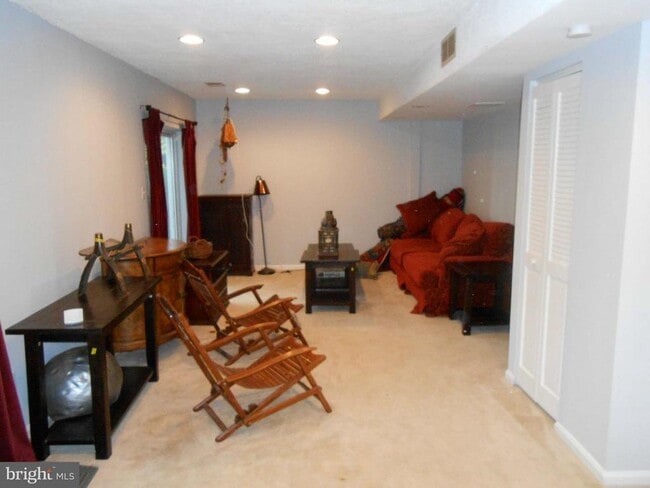 Building Photo - 9817 Pebble Weigh Ct