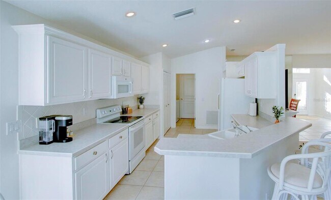 Building Photo - 143 Braemar Ave