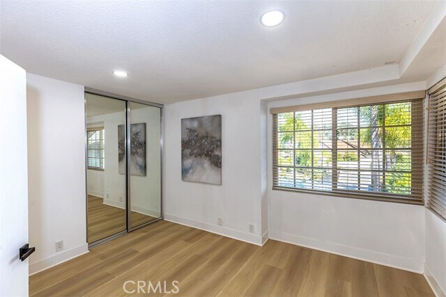 Building Photo - 1250 Kinglake Dr