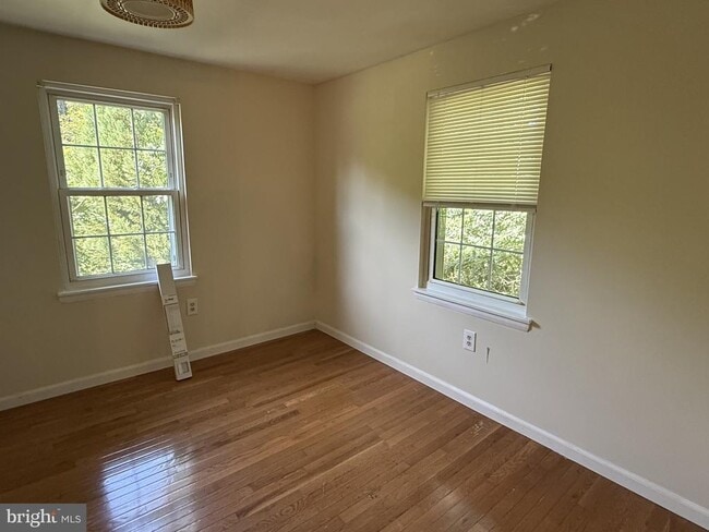 Building Photo - 9622 Lindenbrook St