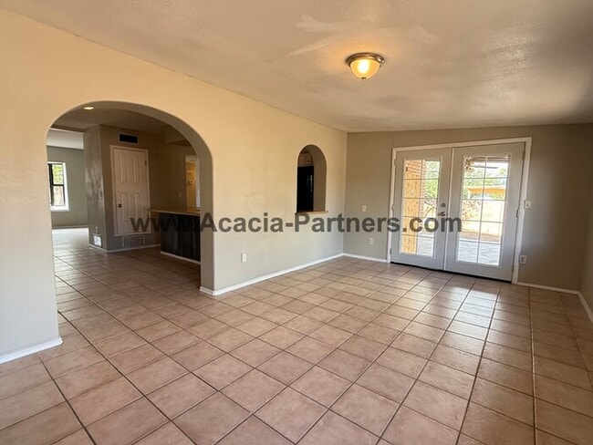 Building Photo - Four Bedroom Home Located in East Tucson Neighborhood