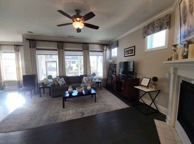Open floor plan - 33 Old Piedmont Cir