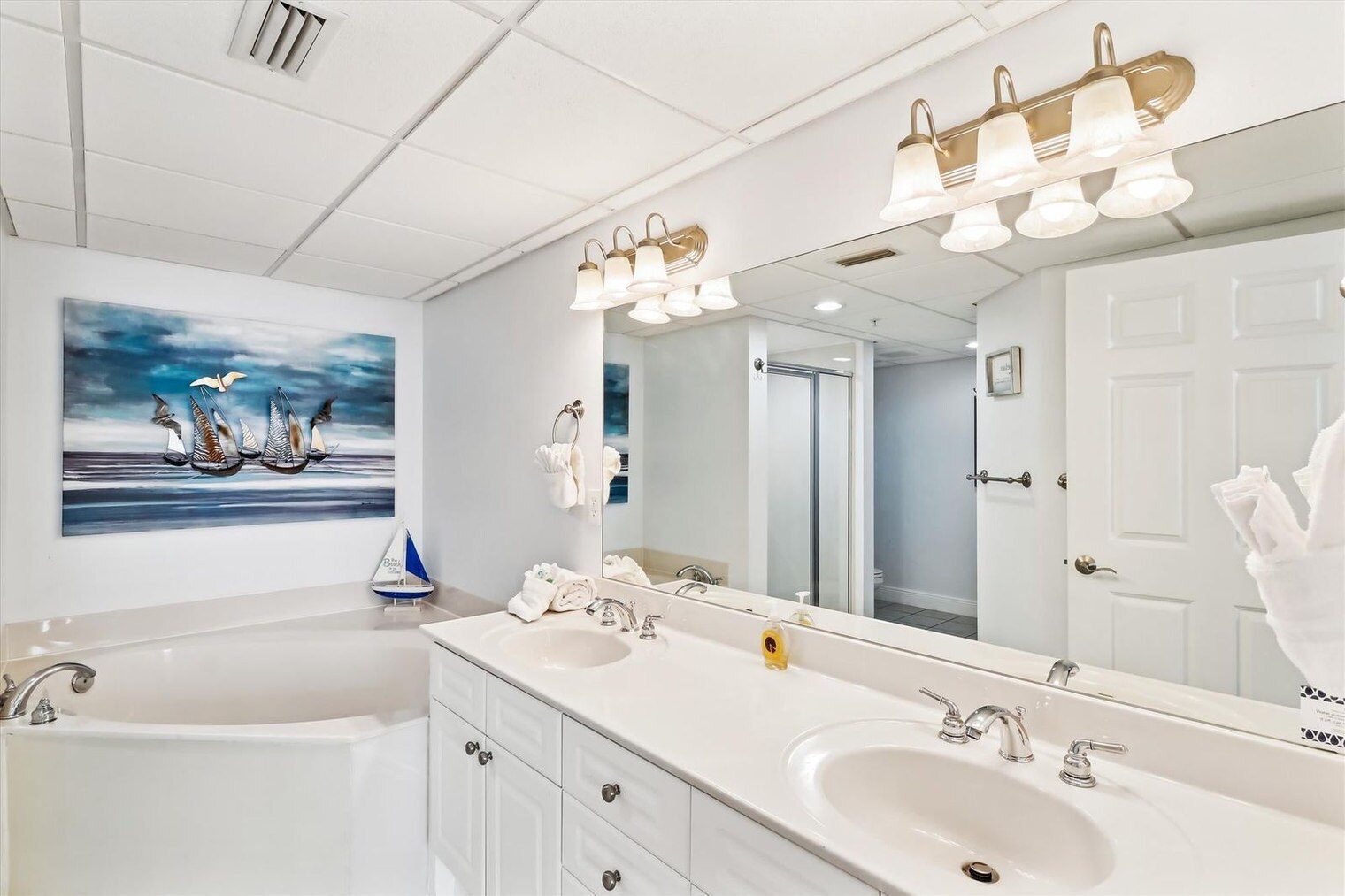 Building Photo - 14701 Front Beach Rd