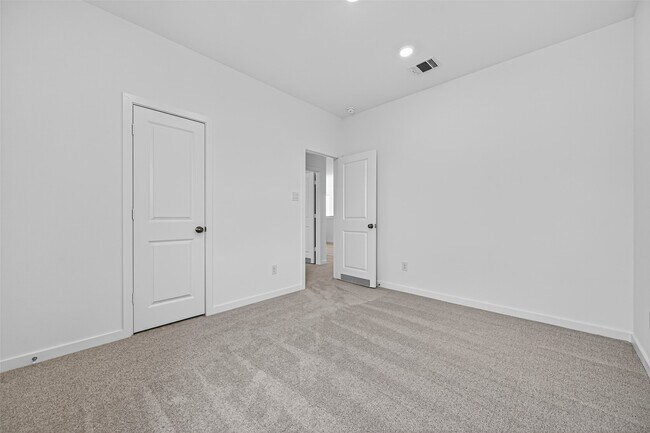 Building Photo - 27423 Sunterra Village Dr