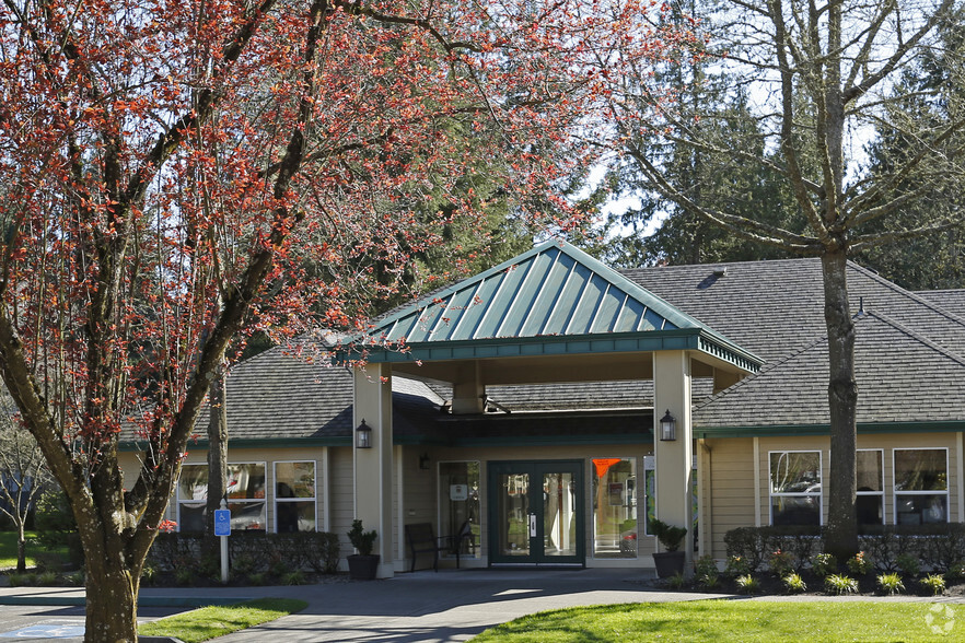 Primary Photo - Commons at Creekside Apartments