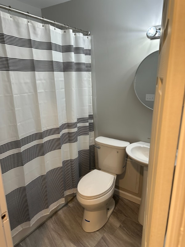 Building Photo - 43 Russett Ln