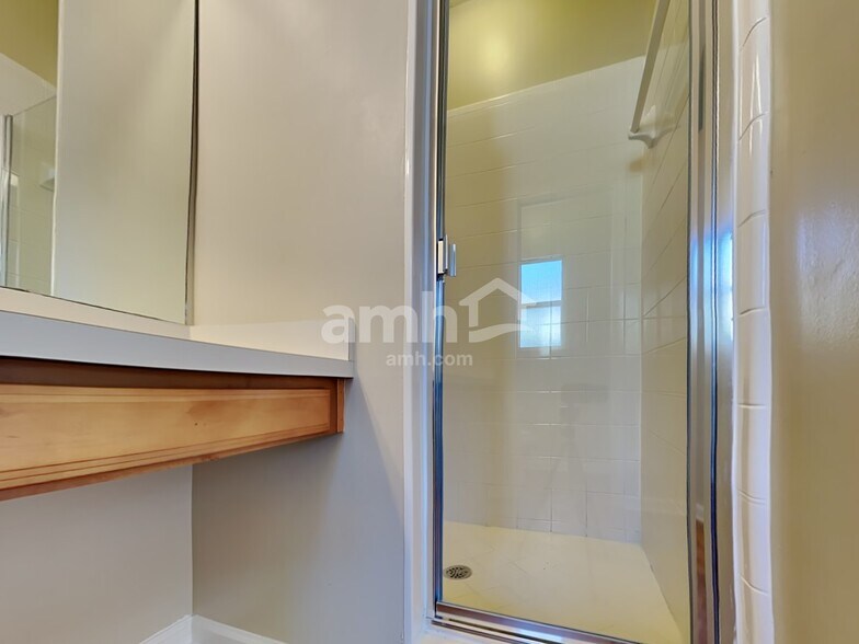 Building Photo - 6521 Skyler Jean Dr