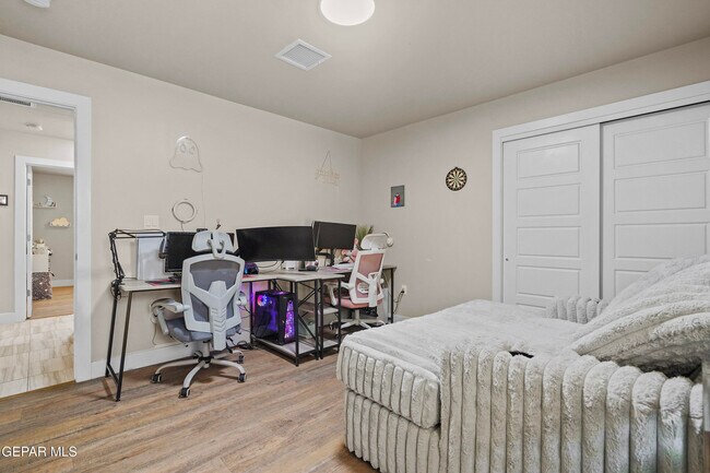 Building Photo - 14724 Mountain Breeze Ave