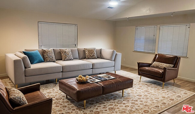 Primary Photo - 114 W 13th St